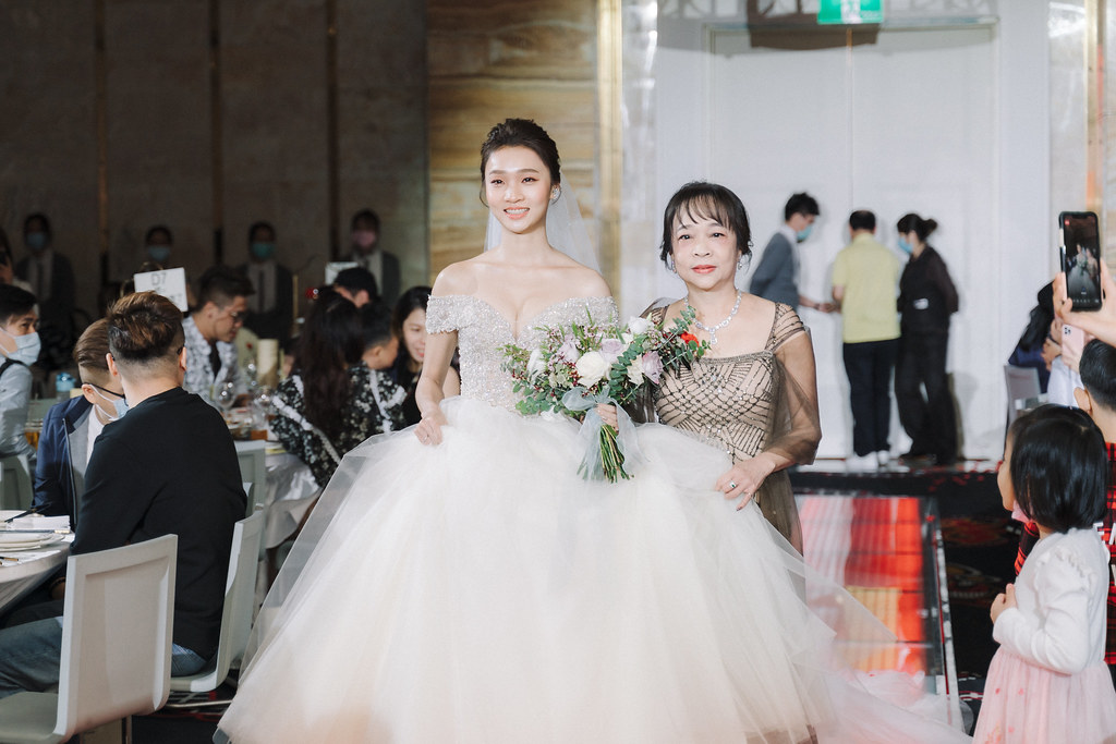 [高雄婚攝] Huang＆Hsiang 婚禮紀錄｜高雄林皇宮