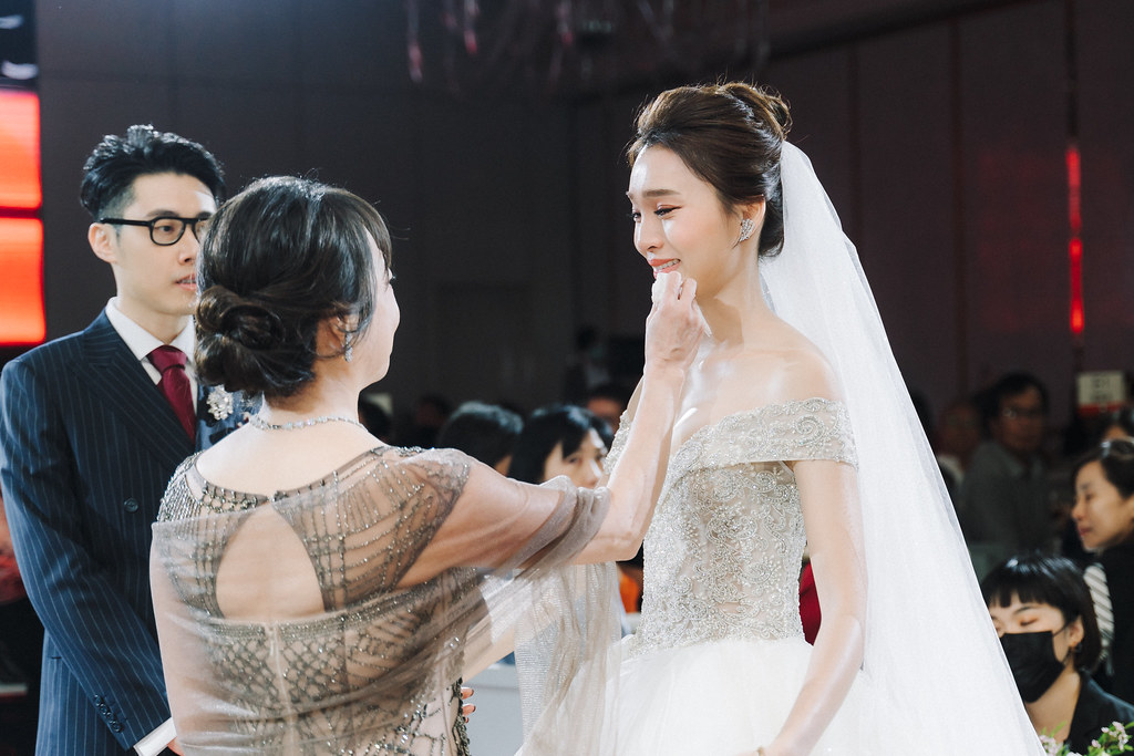 [高雄婚攝] Huang＆Hsiang 婚禮紀錄｜高雄林皇宮