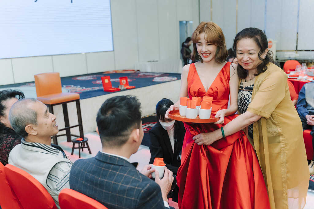 [高雄婚攝] Charles＆Lily 婚禮紀錄｜高雄林皇宮