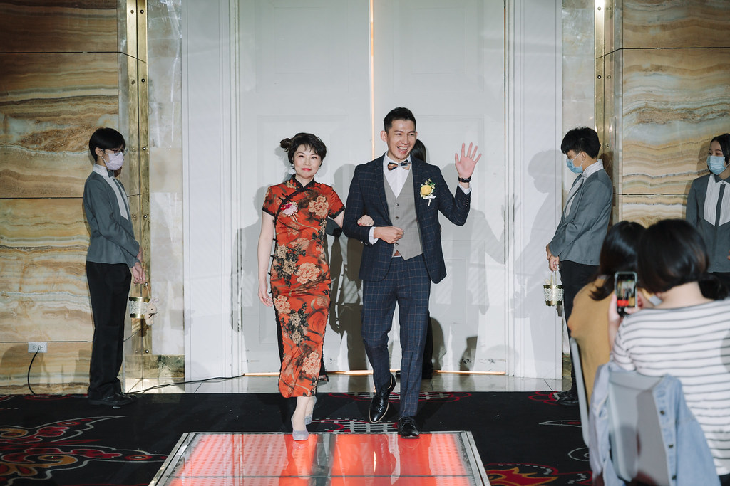 [高雄婚攝] Charles＆Lily 婚禮紀錄｜高雄林皇宮
