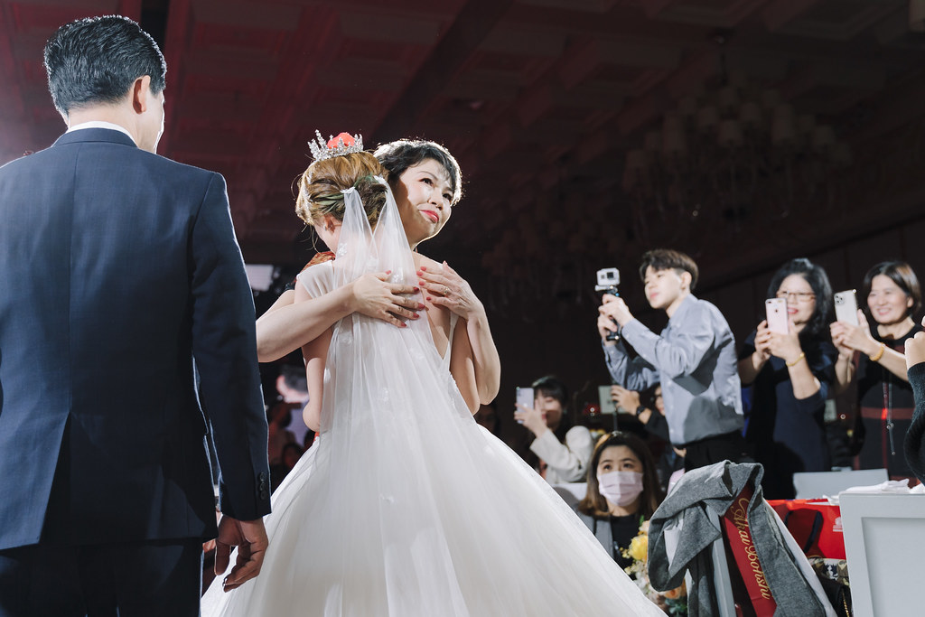 [高雄婚攝] Charles＆Lily 婚禮紀錄｜高雄林皇宮