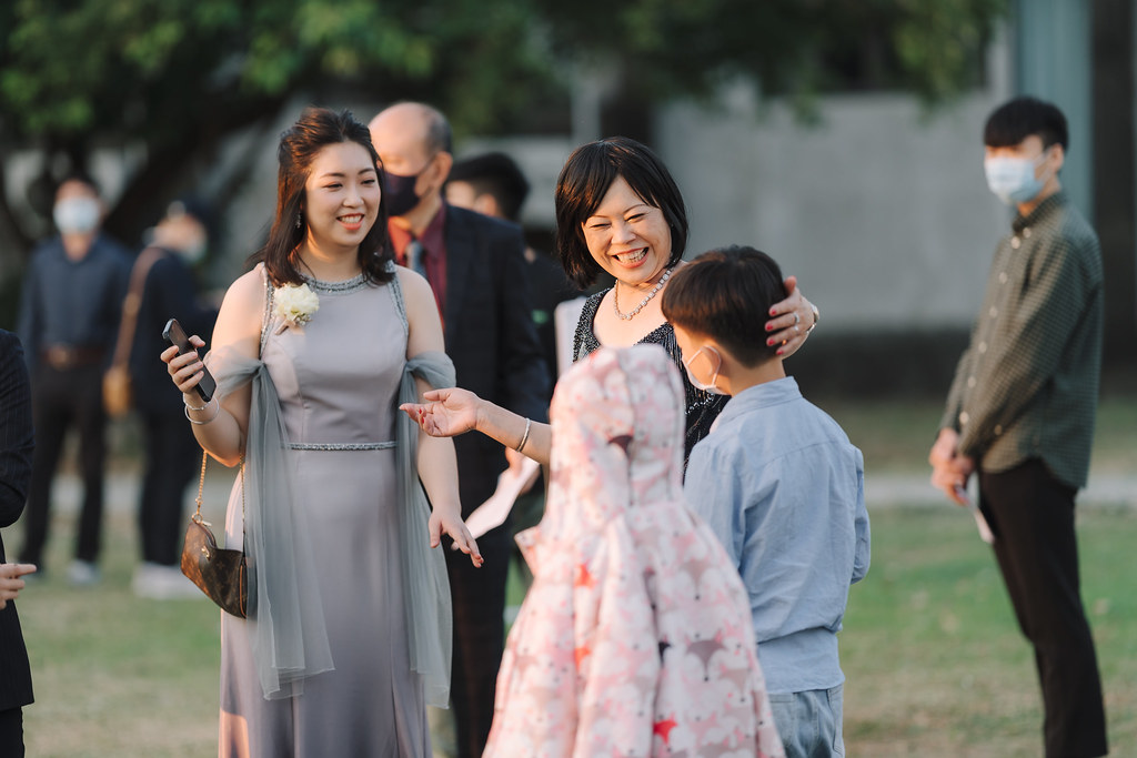 [高雄婚攝] Wally＆Helen 婚禮紀錄｜橋頭糖廠百世新天地