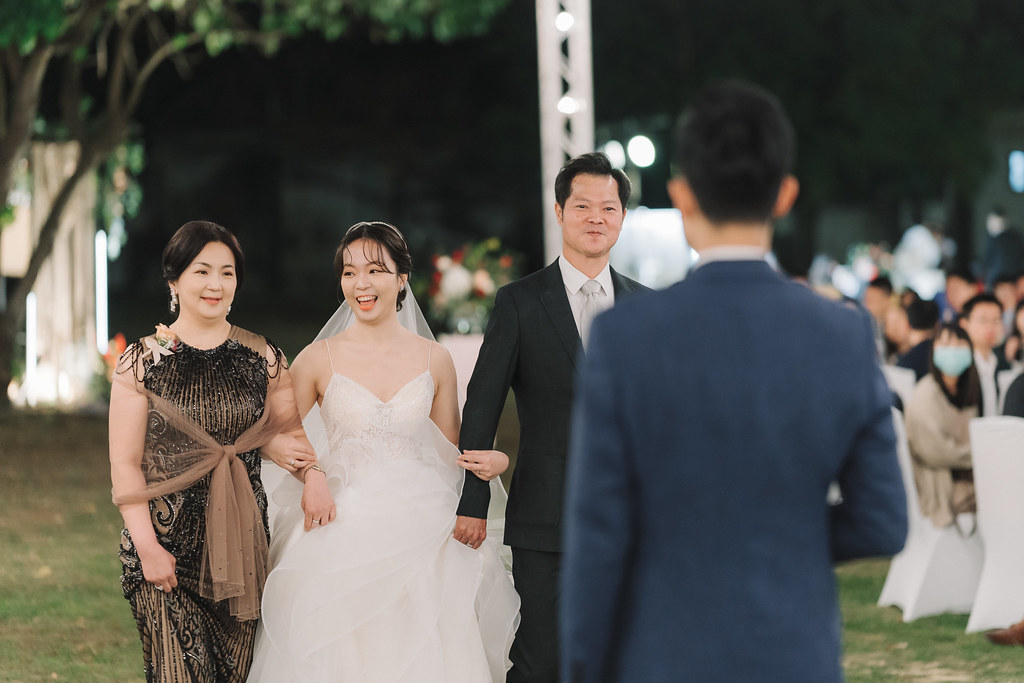 [高雄婚攝] Wally＆Helen 婚禮紀錄｜橋頭糖廠百世新天地