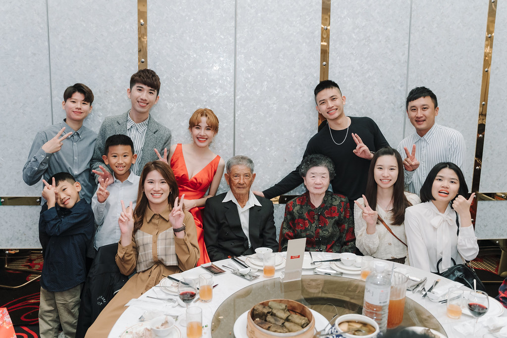 [高雄婚攝] Charles＆Lily 婚禮紀錄｜高雄林皇宮